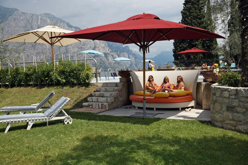 Hotel Sailing Center Malcesine Buitenkant foto