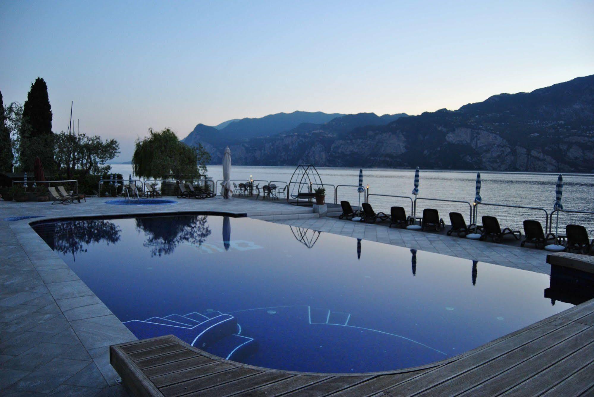 Hotel Sailing Center Malcesine Buitenkant foto